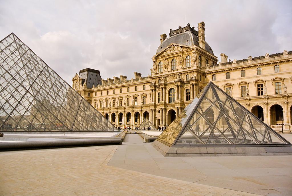Love Nest In Saint Germain Париж Екстериор снимка