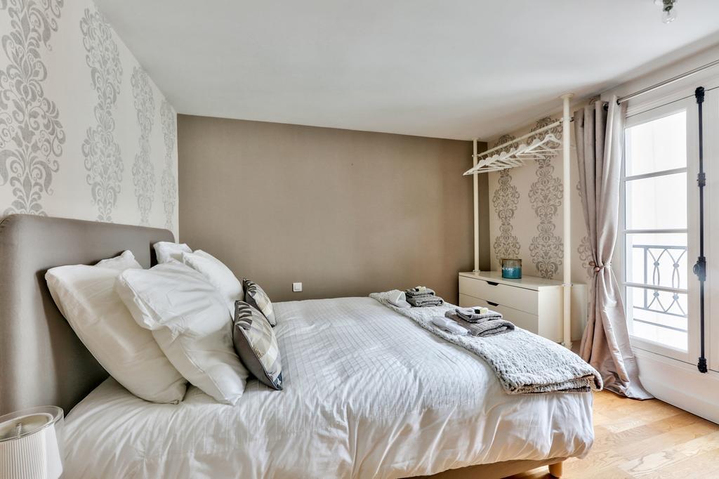 Love Nest In Saint Germain Париж Екстериор снимка