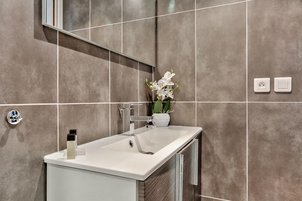 Love Nest In Saint Germain Париж Екстериор снимка